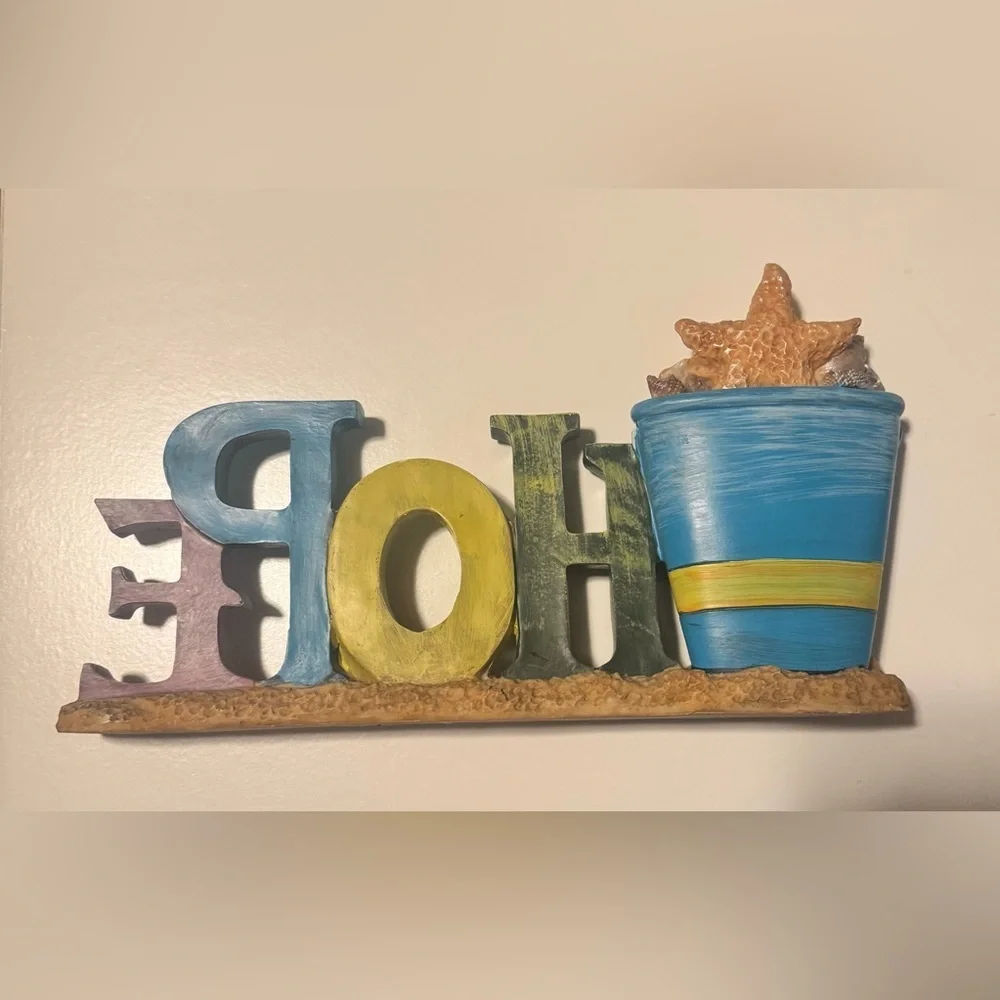 Colorful 'Hope' bathroom decoration
